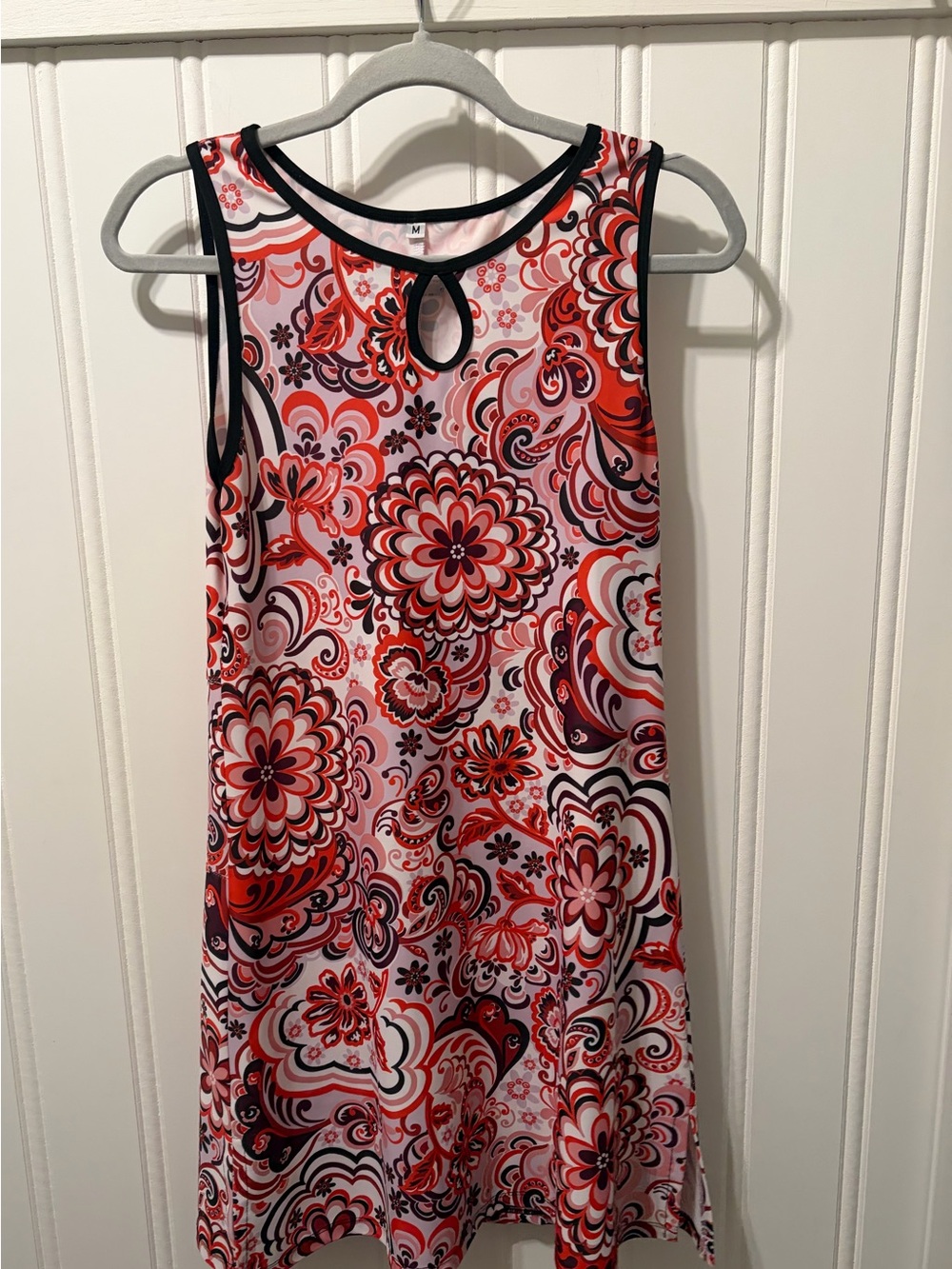 Nuu-Muu Classic Keyhole Activewear Dress Red Pink Floral Golf Tennis Medium